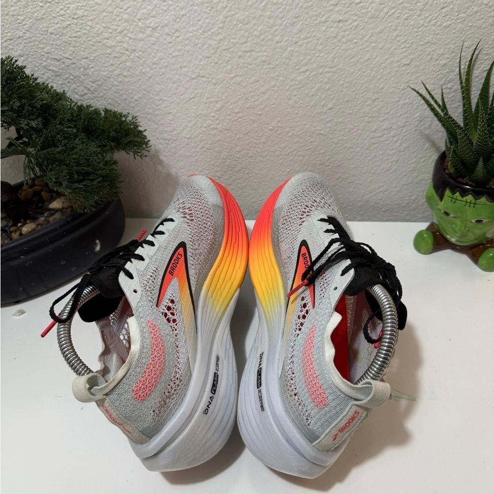 Brooks Hyperion Elite 4  Gradient Running Shoes in Red and Yellow - Picture 3 of 11